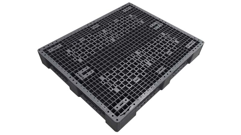 Flow through top deck on 40x48 pallet