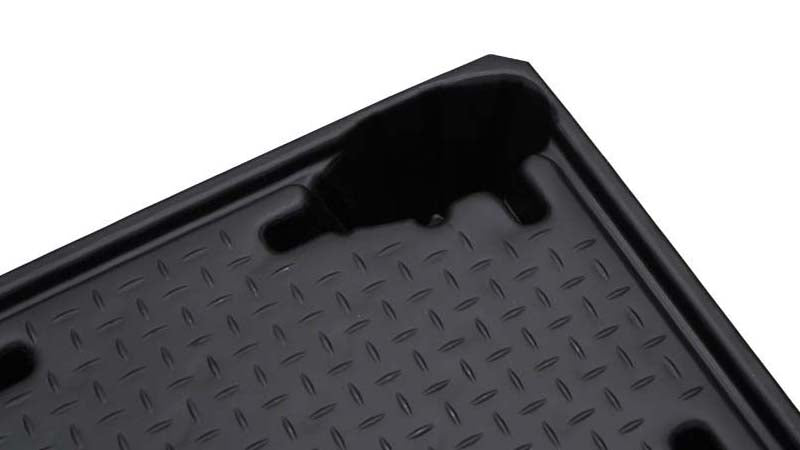 Plastic pallet with textured deck